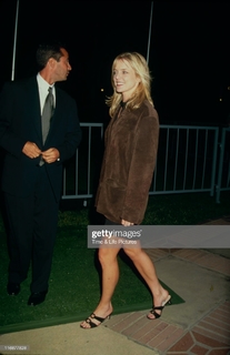 Courtney Thorne-Smith feet photo thumbnail