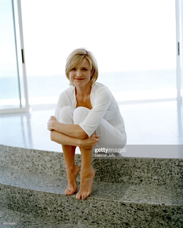 Courtney Thorne-Smith feet photo thumbnail