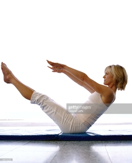 Courtney Thorne-Smith feet photo thumbnail