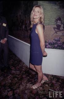 Courtney Thorne-Smith feet photo thumbnail