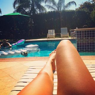 Courtney Thorne-Smith feet photo thumbnail