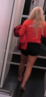 Courtney Veale feet photo 8