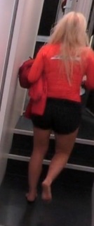 Courtney Veale feet photo 4