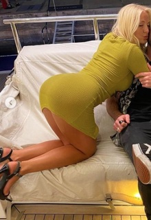 Courtney Veale feet photo 1