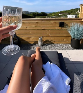 Courtney Veale feet photo 16