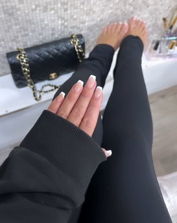 Courtney Veale feet photo 13