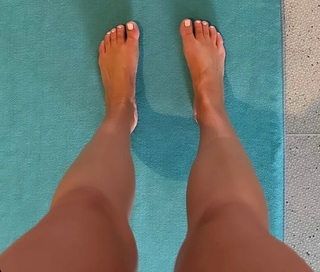 Courtney Veale feet photo 15