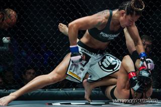 Cris Cyborg feet photo thumbnail