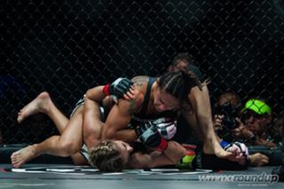 Cris Cyborg feet photo thumbnail