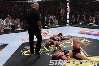 Cris Cyborg feet photo thumbnail