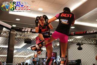 Cris Cyborg feet photo thumbnail