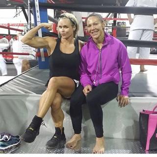 Cris Cyborg feet photo thumbnail
