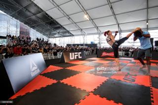 Cris Cyborg feet photo thumbnail