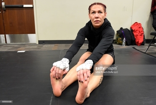 Cris Cyborg feet photo thumbnail