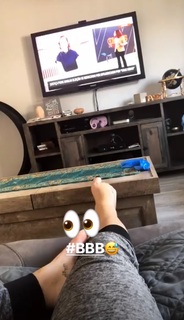 Cris Cyborg feet photo thumbnail