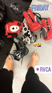 Cris Cyborg feet photo thumbnail