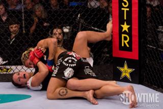Cris Cyborg feet photo thumbnail