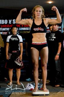 Cris Cyborg feet photo thumbnail