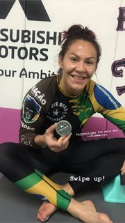 Cris Cyborg feet photo thumbnail