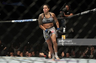 Cris Cyborg feet photo thumbnail