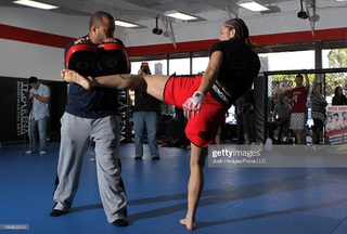 Cris Cyborg feet photo thumbnail