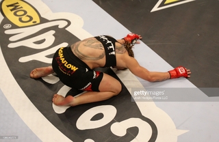 Cris Cyborg feet photo thumbnail