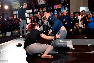 Cris Cyborg feet photo thumbnail