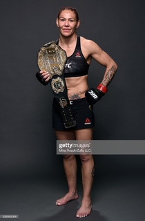 Cris Cyborg feet photo thumbnail