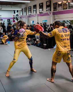 Cris Cyborg feet photo thumbnail