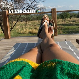 Cris Cyborg feet photo thumbnail