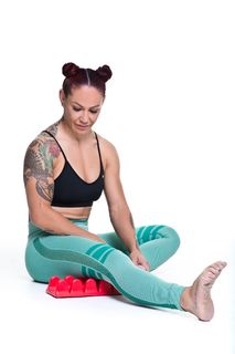 Cris Cyborg feet photo thumbnail