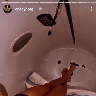 Cris Cyborg feet photo thumbnail