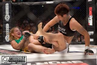Cris Cyborg feet photo thumbnail
