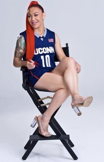 Cris Cyborg feet photo thumbnail