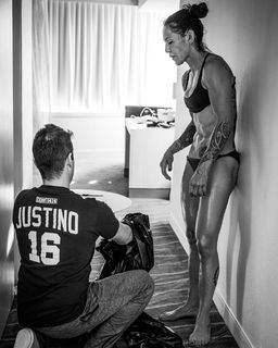 Cris Cyborg feet photo thumbnail