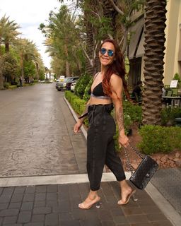 Cris Cyborg feet photo thumbnail