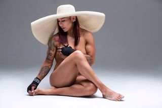 Cris Cyborg feet photo thumbnail