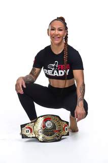 Cris Cyborg feet photo thumbnail