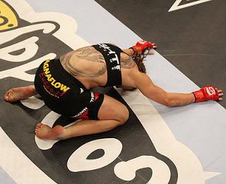 Cris Cyborg feet photo thumbnail