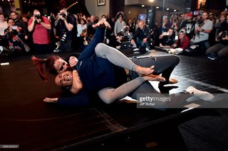 Cris Cyborg feet photo thumbnail