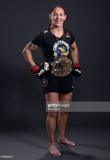 Cris Cyborg feet photo thumbnail