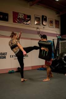 Cris Cyborg feet photo thumbnail