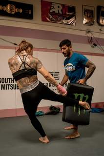 Cris Cyborg feet photo thumbnail