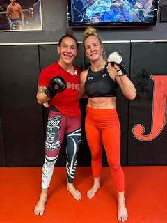Cris Cyborg feet photo thumbnail
