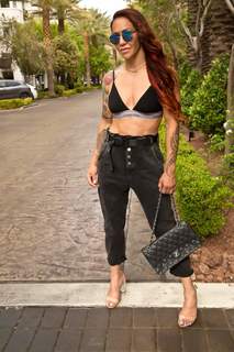 Cris Cyborg feet photo thumbnail