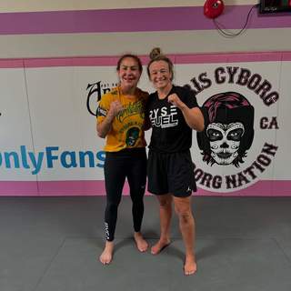 Cris Cyborg feet photo thumbnail