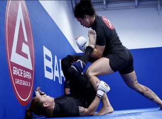 Cris Cyborg feet photo thumbnail