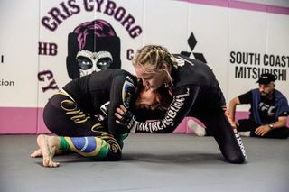 Cris Cyborg feet photo thumbnail