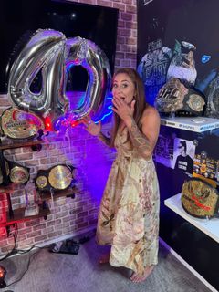 Cris Cyborg feet photo thumbnail