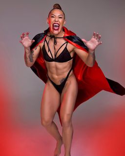 Cris Cyborg feet photo thumbnail